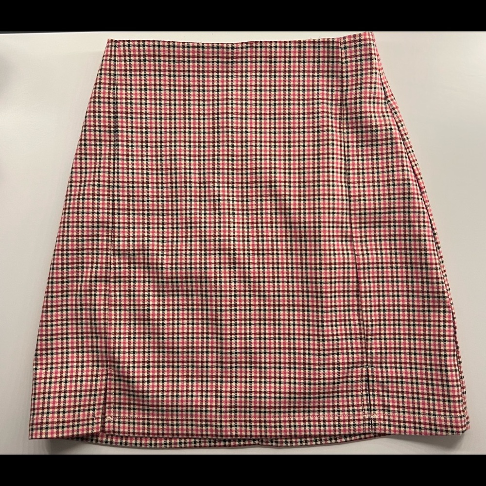 Brandy Melville Cara Skirt